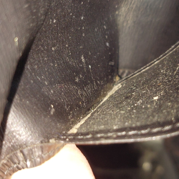 Authentic Pre-owned Louis Vuitton 6 key holder - Picture 10 of 10